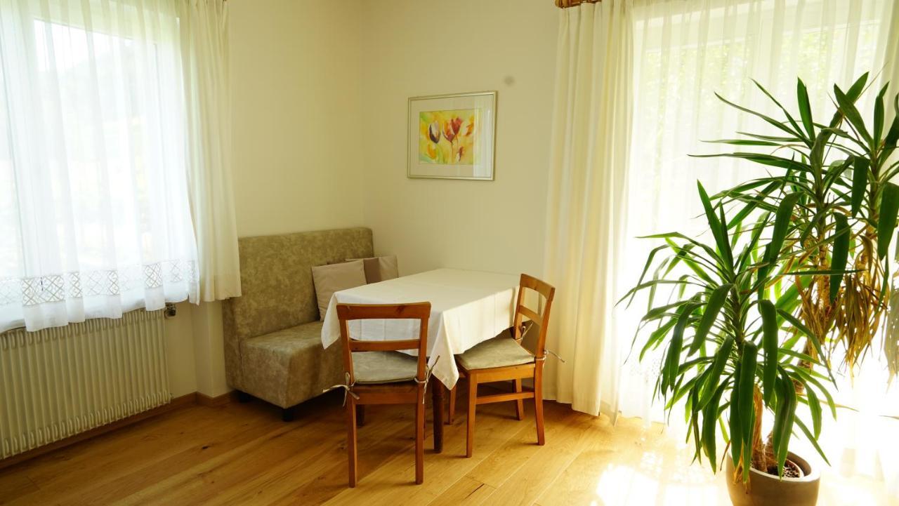 Burgunderhof Villa Montagna Exteriör bild