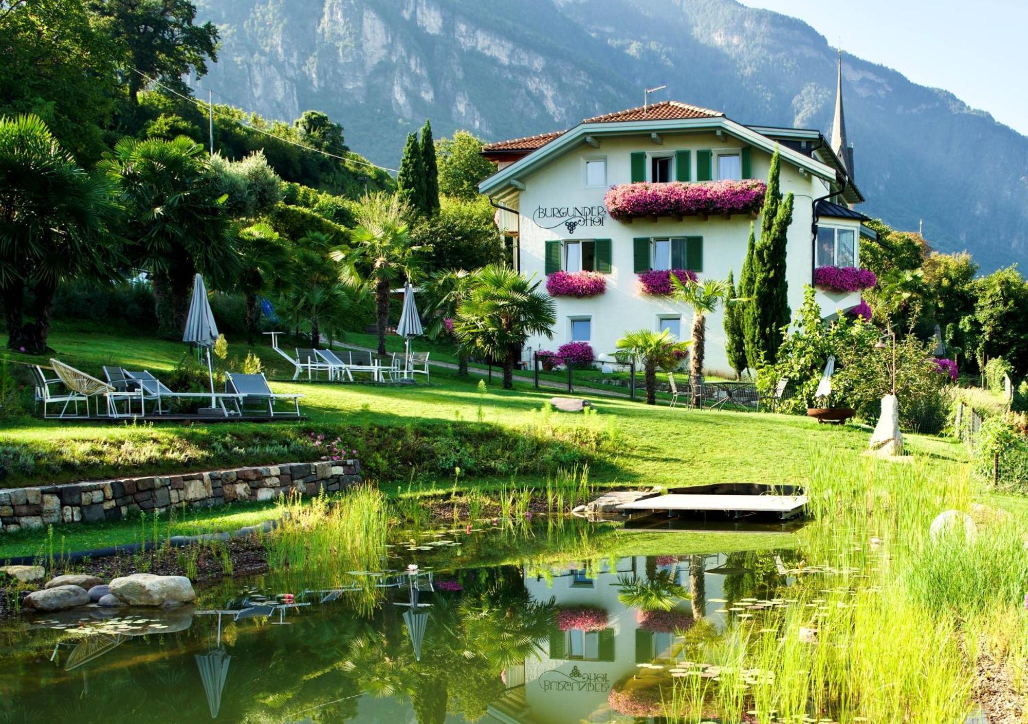 Burgunderhof Villa Montagna Exteriör bild