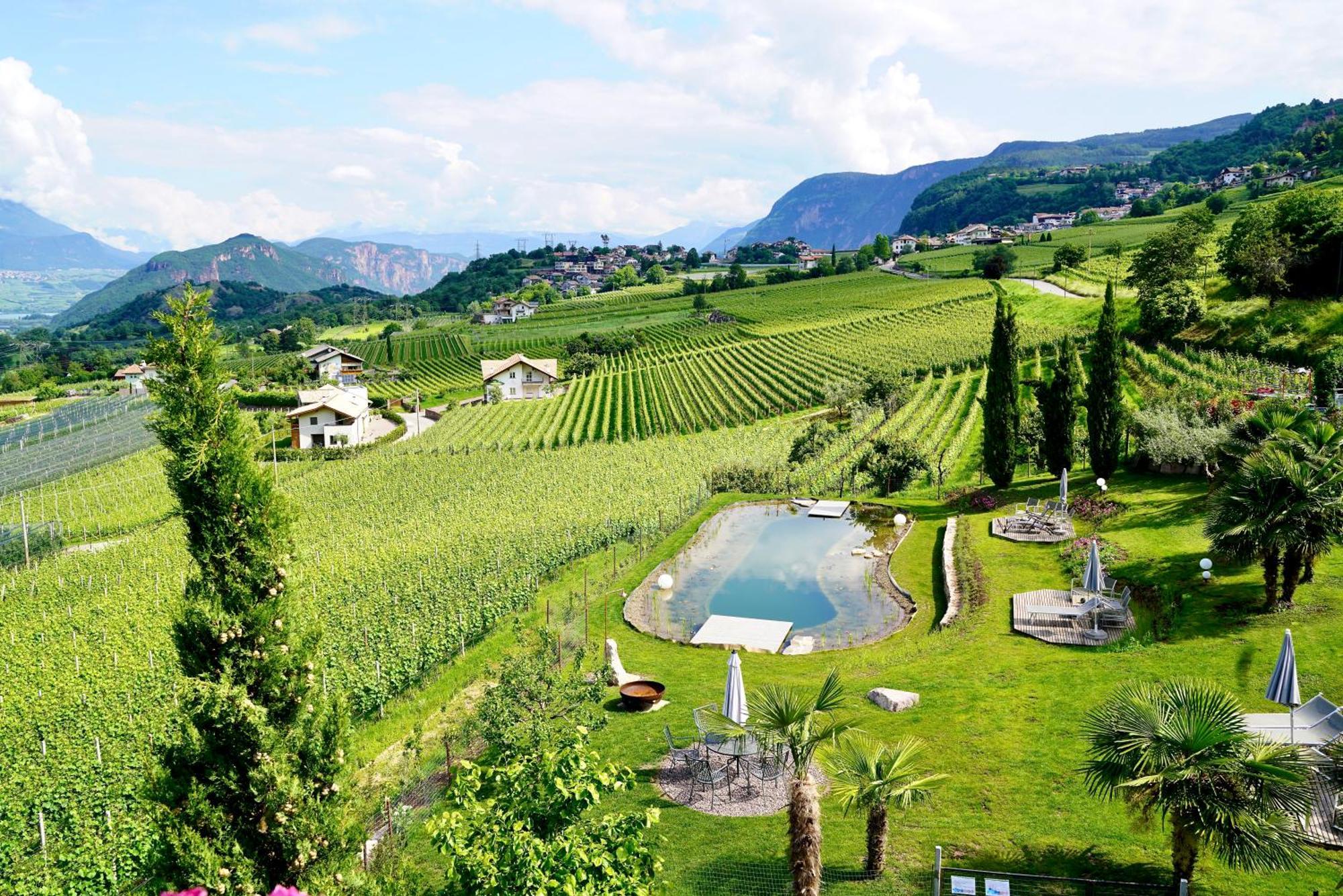 Burgunderhof Villa Montagna Exteriör bild