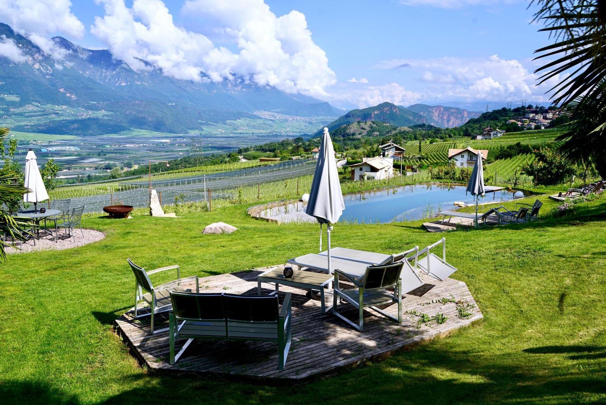 Burgunderhof Villa Montagna Exteriör bild
