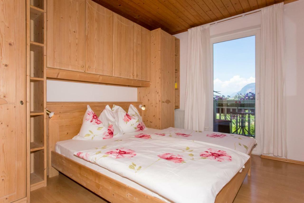 Burgunderhof Villa Montagna Exteriör bild