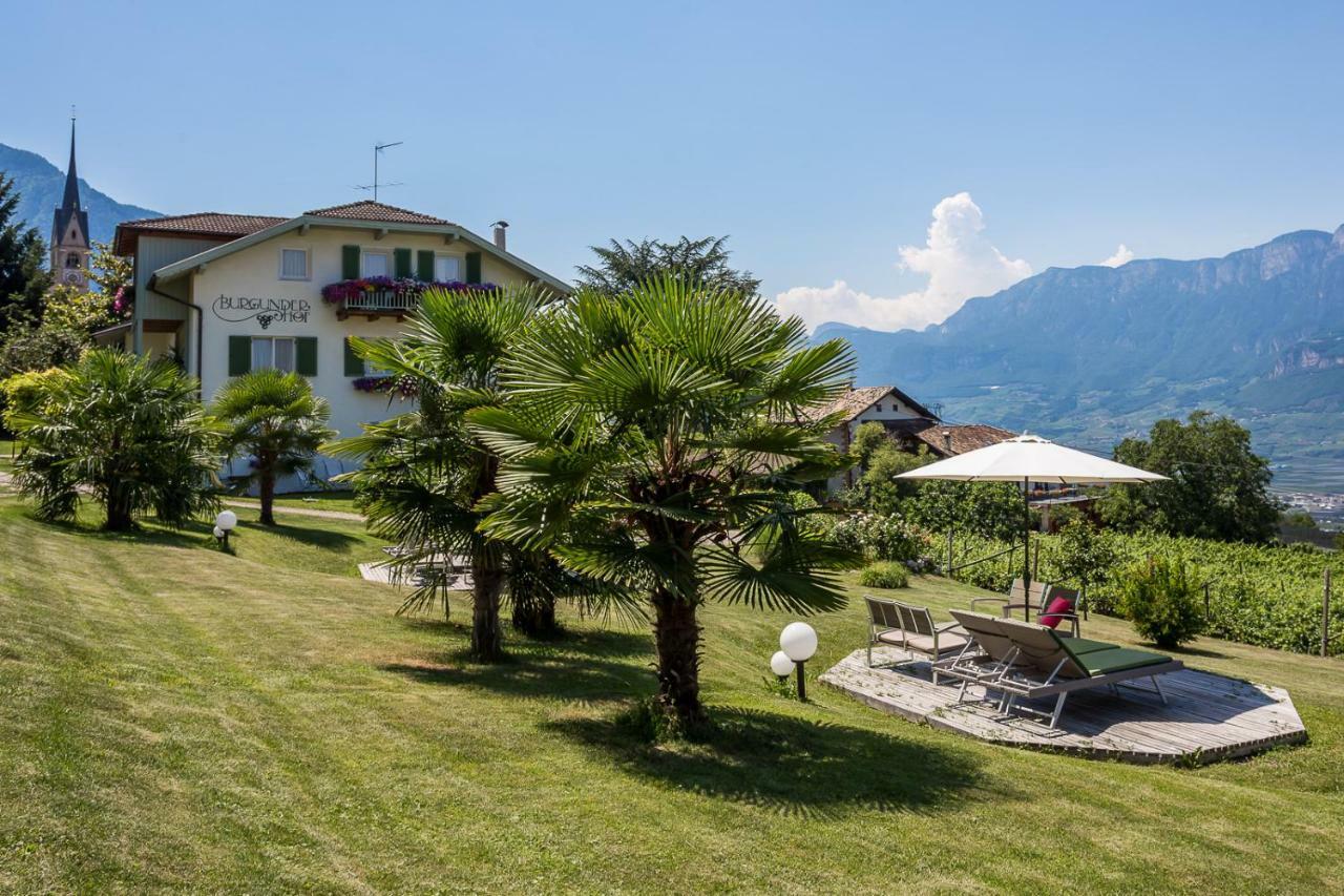 Burgunderhof Villa Montagna Exteriör bild